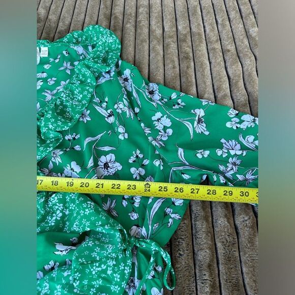 5 for $45 Cato Wrap blouse shirt women’s size 26 - 28 Floral Green - Picture 6 of 7